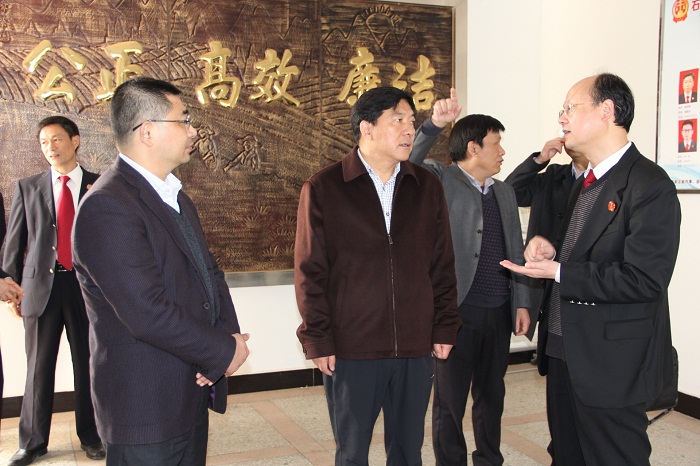 程宝清主任在石城法庭调研.JPG